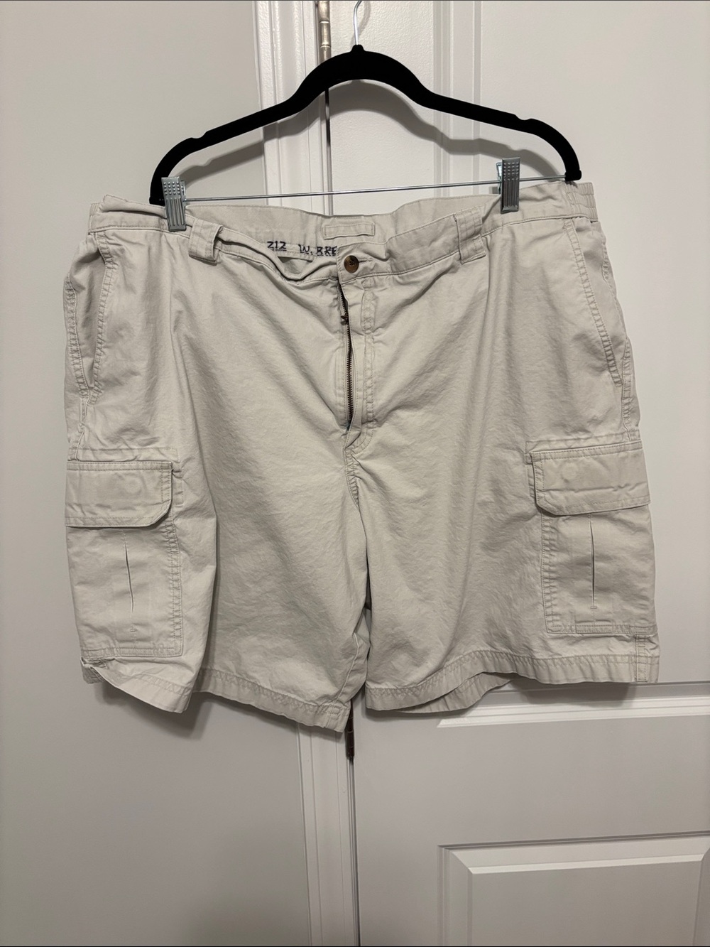 L L Bean Men's Cargo Shorts - Cream Utility Style